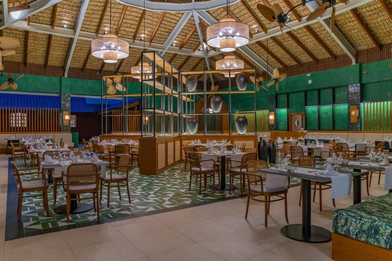 Caribe Deluxe Princess Punta Cana Ngoại thất bức ảnh The interior of the restaurant