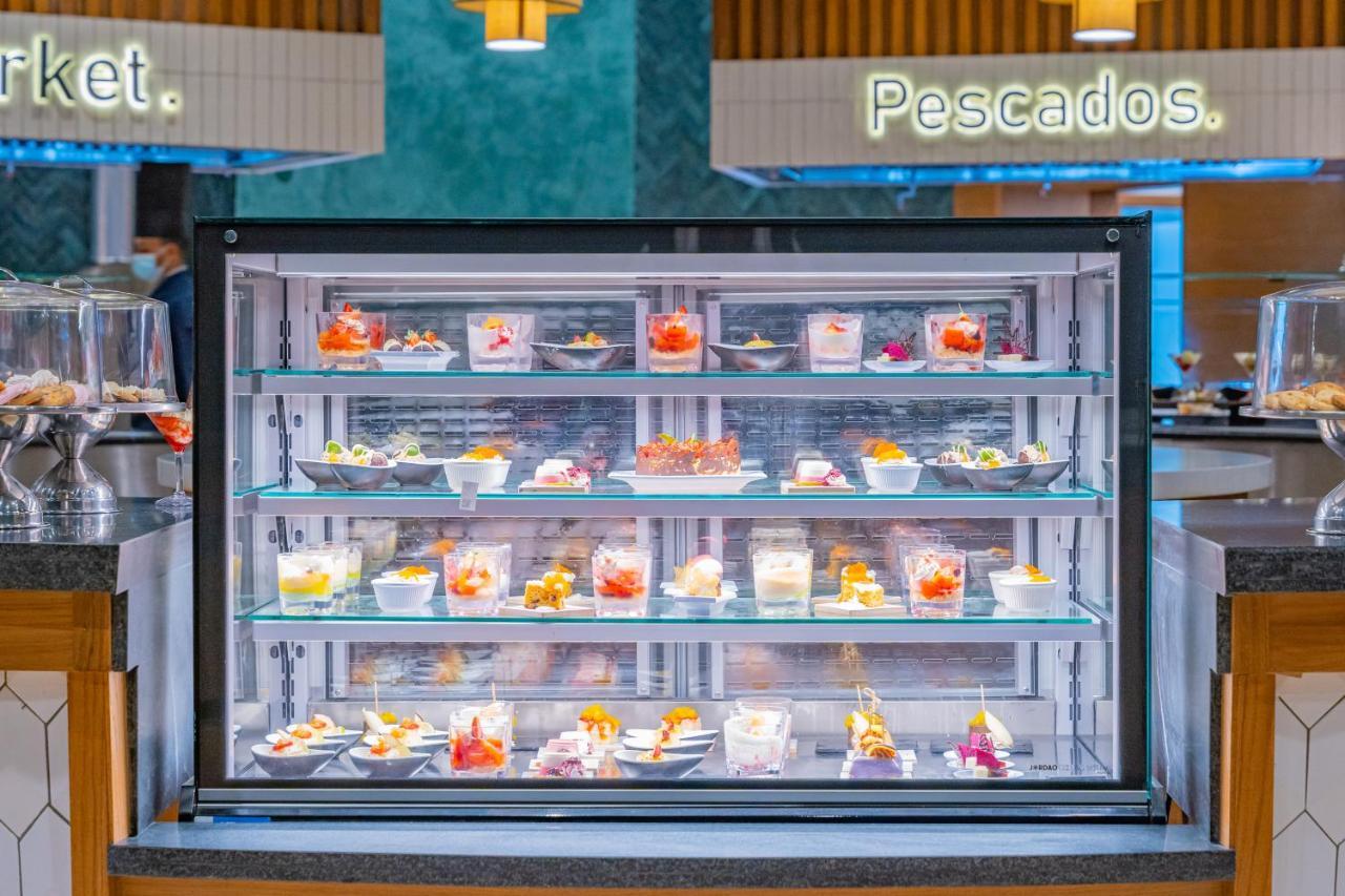 Caribe Deluxe Princess Punta Cana Ngoại thất bức ảnh A display case
