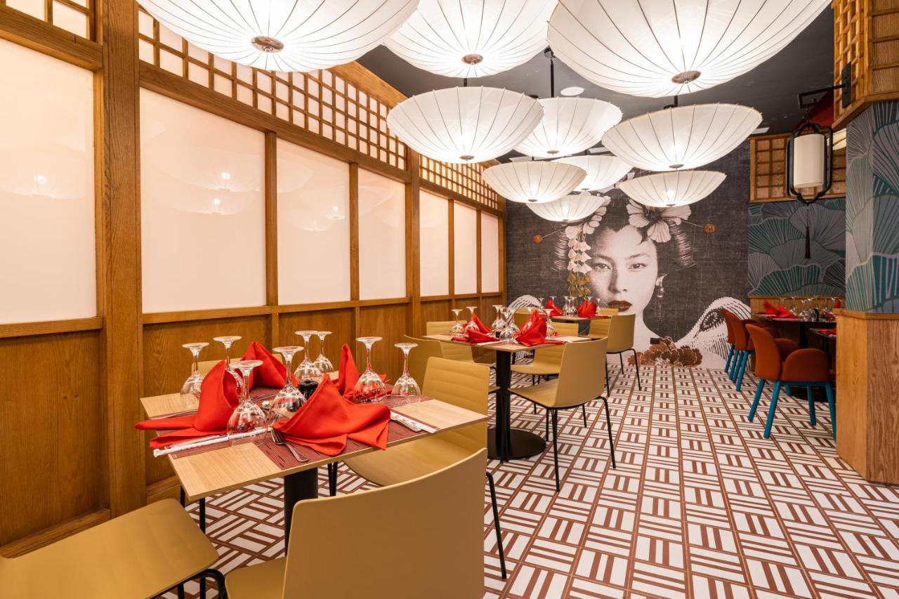 Caribe Deluxe Princess Punta Cana Ngoại thất bức ảnh Interior of a restaurant in Paris