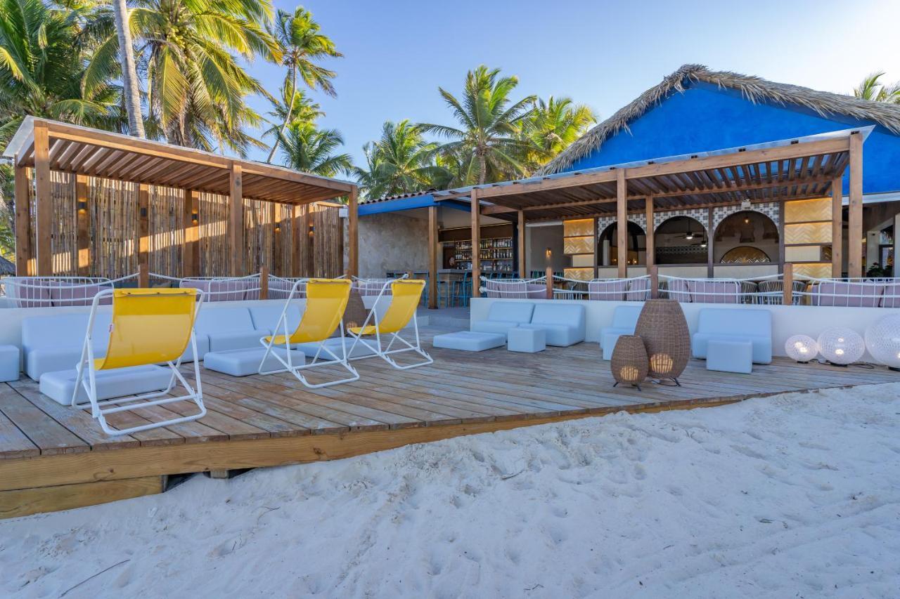 Caribe Deluxe Princess Punta Cana Ngoại thất bức ảnh Beach bar in Tulum